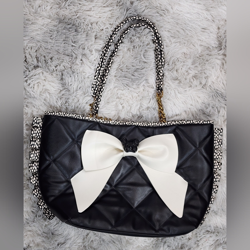 Betsey Johnson | Frenchie Bull Dog Bow Vegan Leather Quilted Tote | Black/White - Picture 5 of 14